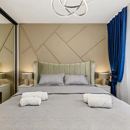 Mohost Blue Moon Apartments-3
